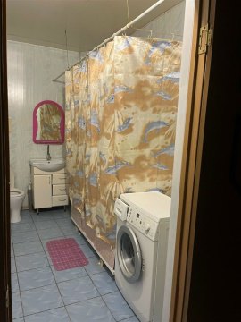 4-к квартира, 1/3 эт., 127м²